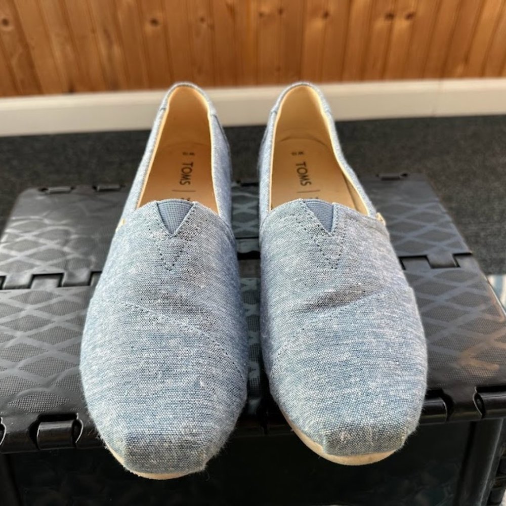 TOMS  Blue Slub Chambray Classic Slip-On Shoes